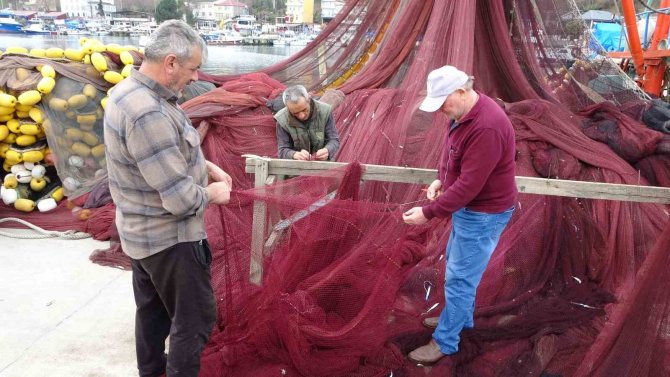 Kıyı Balıkçıları, Denizdeki Olumsuz Havadan Etkileniyor