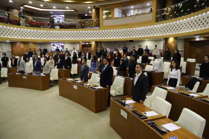 Büyükşehir Gençlik Meclisi Deprem Gündemiyle Toplandı