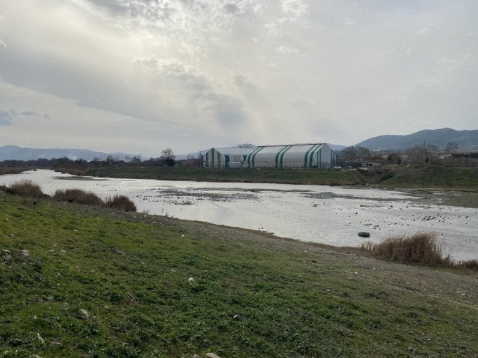 Gönen Çayındaki Su Seviyesi Düştü
