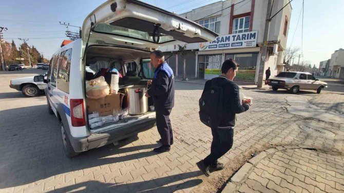 Turanlı: “Depremzede Kardeşlerimize Yemek Ve Çorba İkramlarımız Devam Ediyor”