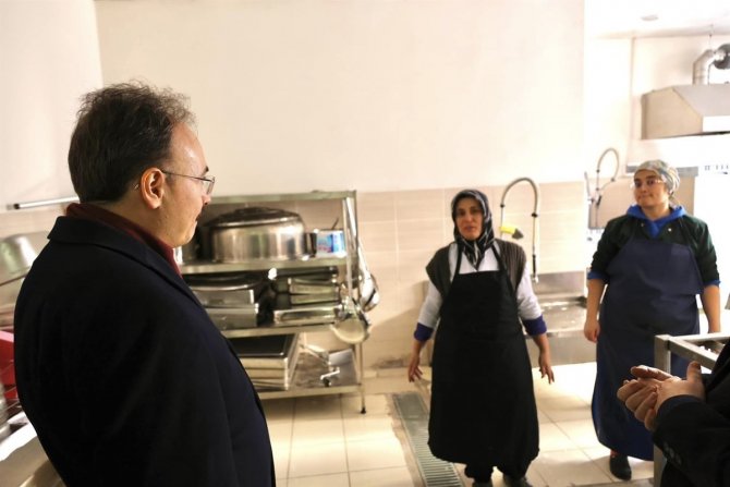 Bilecik’te Bin 904 Öğrenciye Ücretsiz Sıcak Yemek