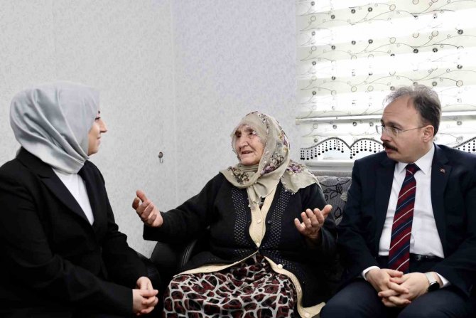 Vali Kızılkaya, Bilecik’e Yerleşen Depremzede Aileler İle Bir Araya Geldi