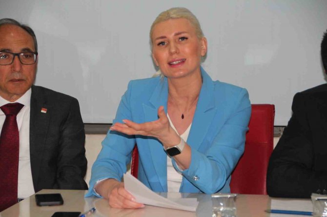 Bilecik’te Kolon Kesen İşyerleri Yandı