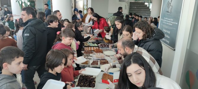 Bingöl’de Depremzede Çocuklar Yararına Yardım Kampanyası Düzenledi