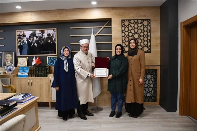 Brezilyalı Kadın Müslüman Olup, Zeynep İsmini Aldı