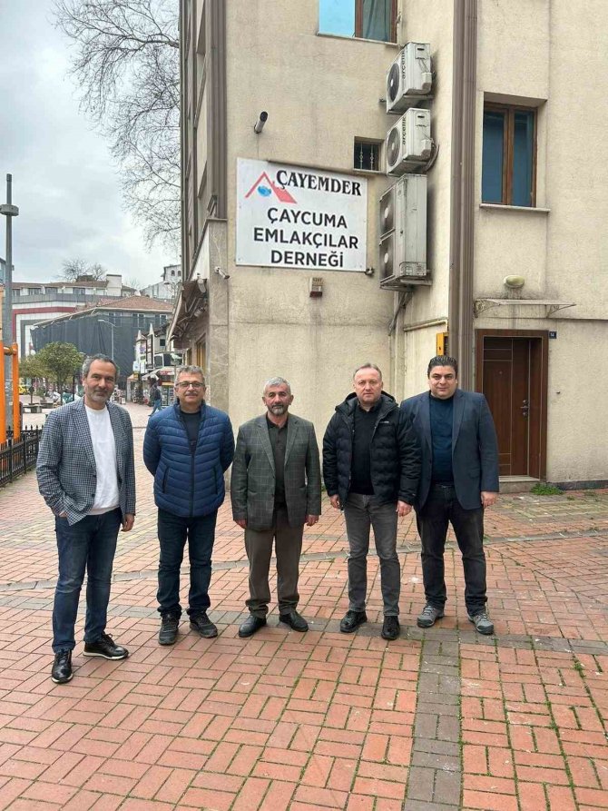 Emlakçılar Yeniden Ünlü’yü Seçti
