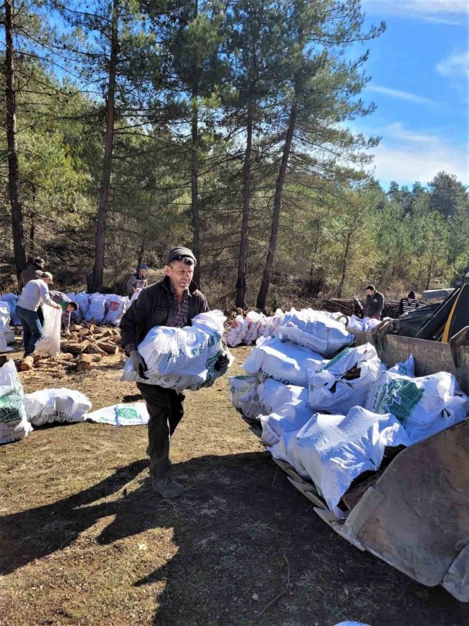 Deprem Bölgesine Yakacak Yardımı