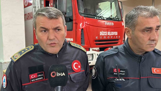 Yıkıntıların Arasından Birçok Canı Kurtaran Kahraman Ekibin Müdürü O Anları Anlattı