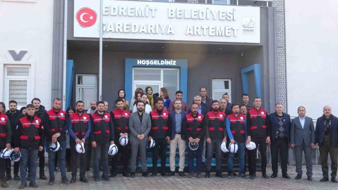 Vanlı Arama Kurtarma Ekipleri Yaşadıkları Duygu Dolu Anları Anlattı