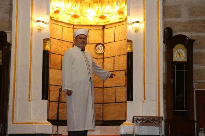 Asrın Felaketi 8 Asırlık Camiyi Milim Oynatamadı