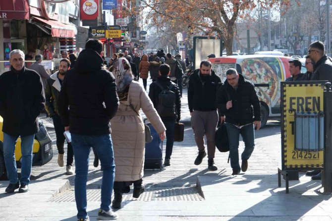 Erzincan, Son Yılların En Sıcak Kış Mevsimini Geçiriyor