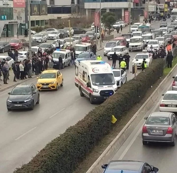 İ̇zmir’de Otomobilin Çarptığı Yaşlı Kadın Hayatını Kaybetti