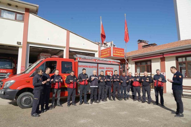 İ̇tfaiyeciler Enkazdan Kurtardıkları Onur’u Unutamıyor: