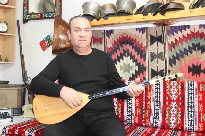 Karamanlı Ozandan ‘Yıktı Bizi Bu Deprem’ Türküsü