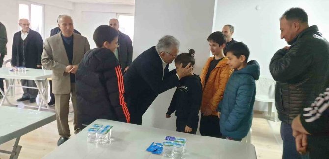 Başkan Büyükkılıç, Depremzedelerin Her Zaman Yanında