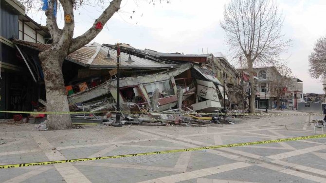 5,6’lık Depreme Ciğer Satarken Yakalandı