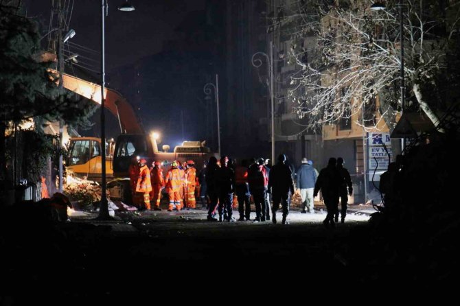 Malatya’da Yıkılan Binanın Altında Kalan Olmadığı Belirlendi