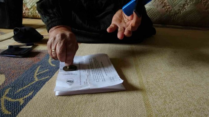 Mardin’in Tek Kadın Muhtarı Nebahat, Gelin Geldiği Köyü İki Dönemdir Yönetiyor