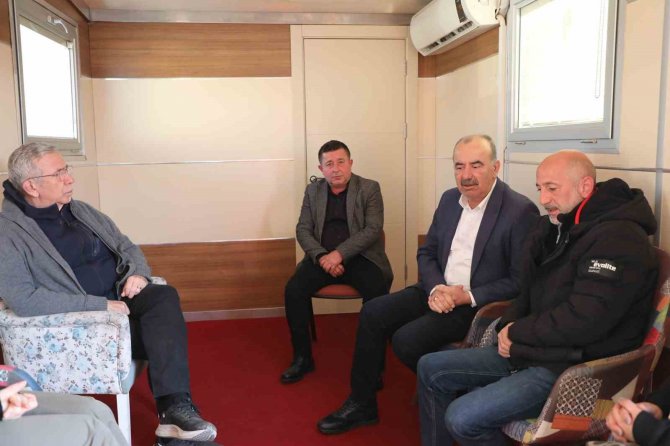 Başkan Türkyılmaz Deprem Bölgesinde