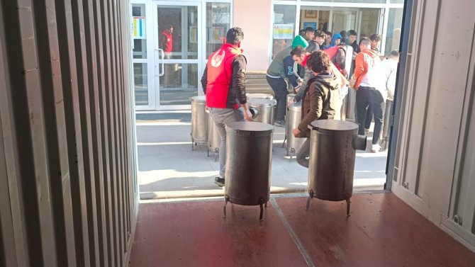 Öğrencilerin Ürettikleri Sobalar Deprem Bölgesine Sevk Edildi