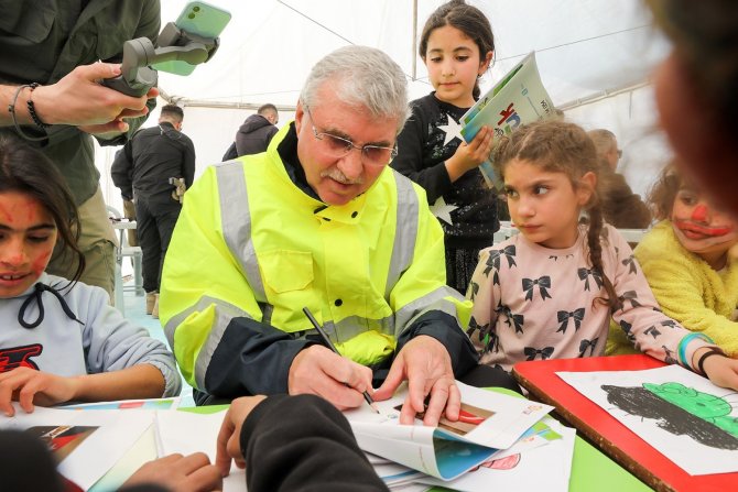 Mobil Etkinlik Tırı, Çocuklar İçin Afet Bölgesinde