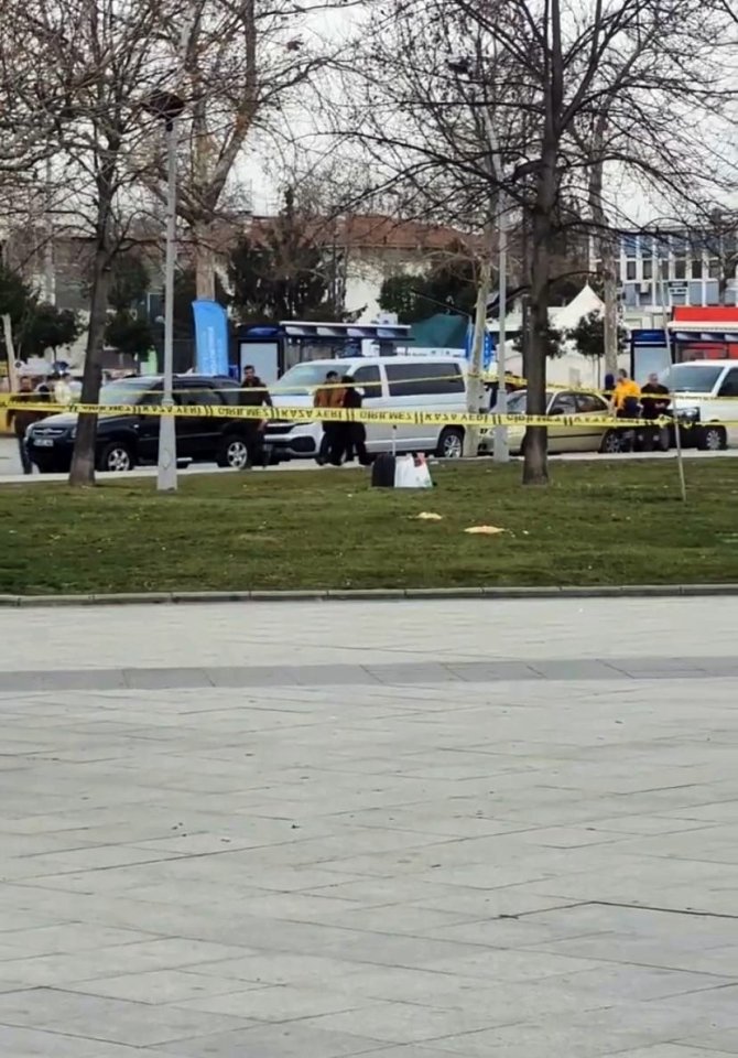 Şehrin Göbeğinde Şüpheli Valiz Paniği