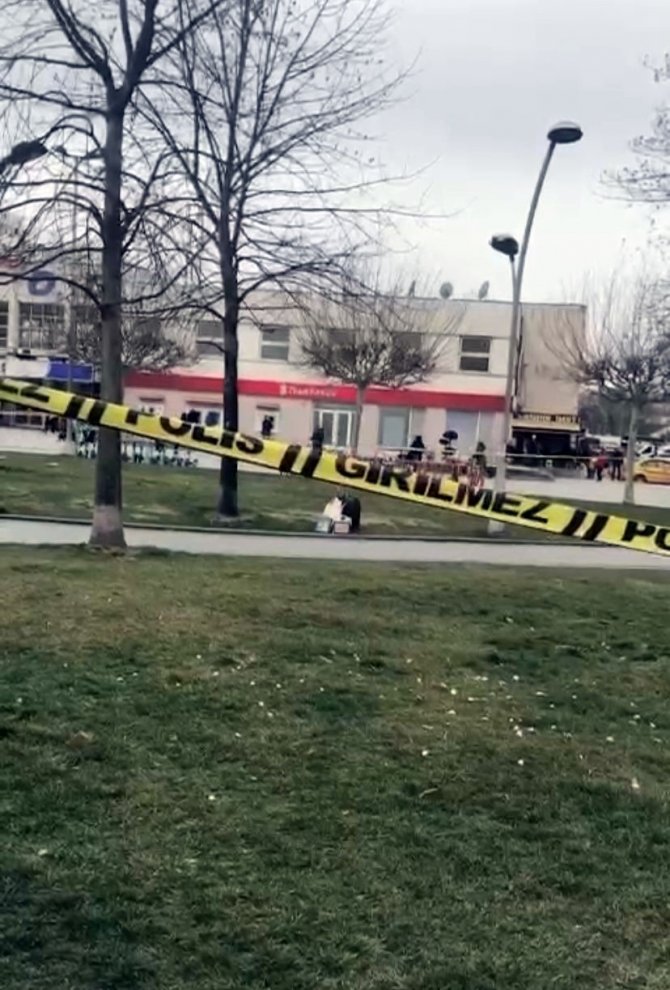 Şehrin Göbeğinde Şüpheli Valiz Paniği