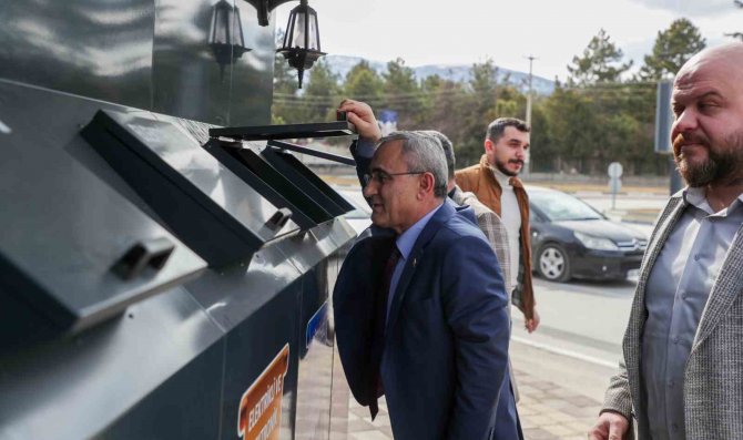 Hedef Daha Temiz Bir Kütahya, Şehrin 14 Ayrı Bölgesine ’Mobil Atık Getirme Merkezi’ Yerleştirildi
