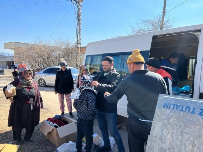 Siirt Belediyesi Deprem Bölgesinde Yaraları Sarıyor