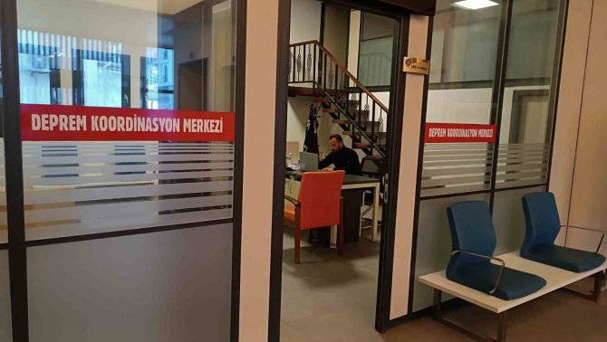 Sındırgı’dan “Evim Yuvan Olsun“ Kampanyasında Depremzedelere 50 Ev