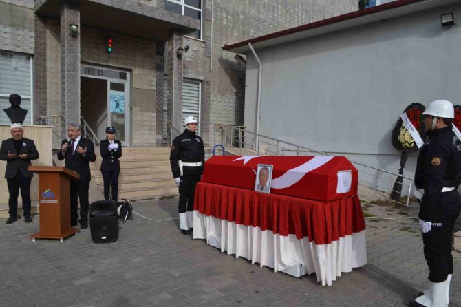 Polis Memuruna Hüzünlü Veda
