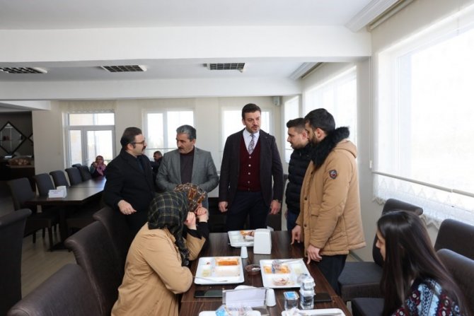 Depremzedelere Destekler Devam Ediyor