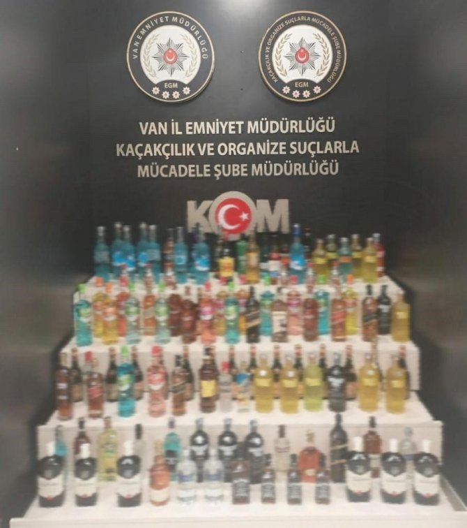 Van’da Gümrük Kaçağı Malzeme Ele Geçirildi
