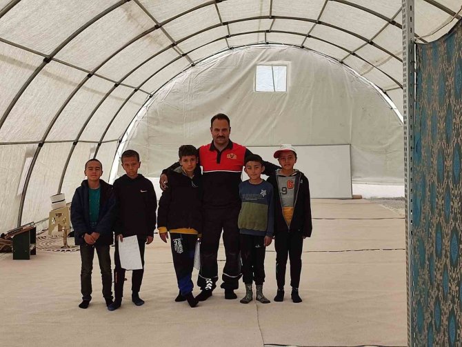 Yalova Belediyesi Deprem Bölgesine Desteğini Sürdürüyor