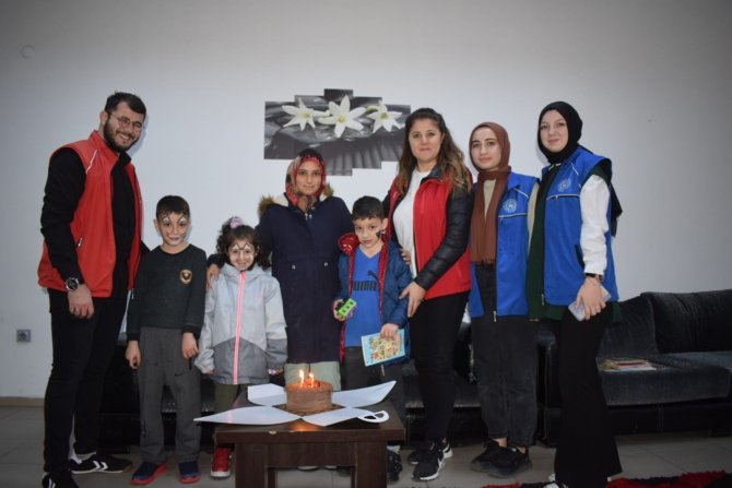 Çiğiltepe Yurdu’nda Minik Hatice’nin Doğum Günü Heyecanı