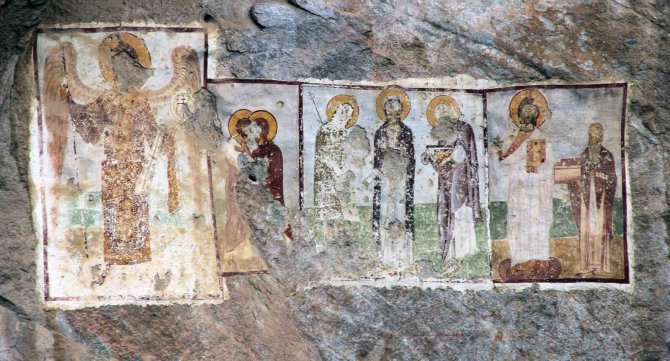 Hristiyanlığın İlk Gizli Mabetlerinden Olan Yer Freksleri İle Dikkat Çekiyor