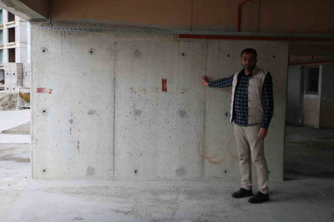 Yaptığı 24 Katlı Binayla Sosyal Medyanın Gündemine Oturdu