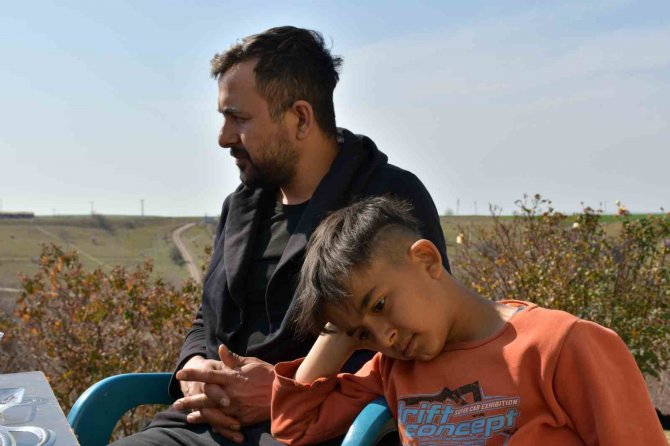 Depremde 8 Yakınını Kaybeden Vatandaş: "Kıyamet Kopuyor Zannettim"