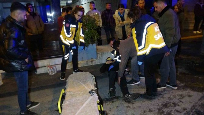 Alkollü Sürücüyü Palmiye Ağacı Durdurdu