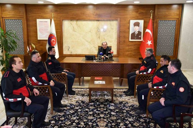 Karabüklü İtfaiyeciler Enkazdan Kurtardıkları Şevval’i Unutamıyor