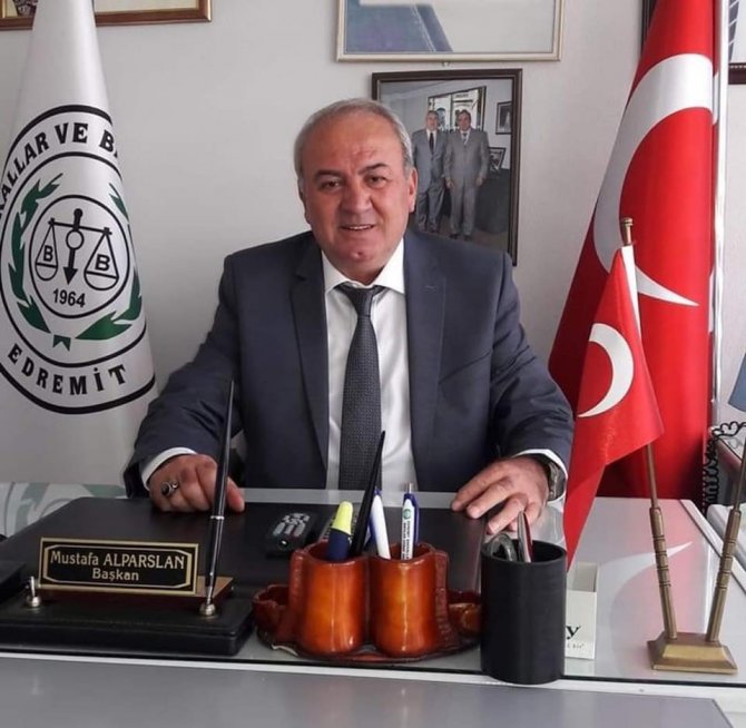 Edremit Esnaf Kredi Ve Kefalet Kooperatifi Başkanı Mustafa Alparslan Son Yolculuğuna Sevenlerinin Gözyaşları İle Uğurlandı