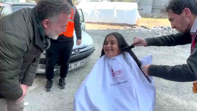 Beyoğlu’nun Gönüllü Berberleri Kahramanmaraş’ta Depremzedelerle Buluştu