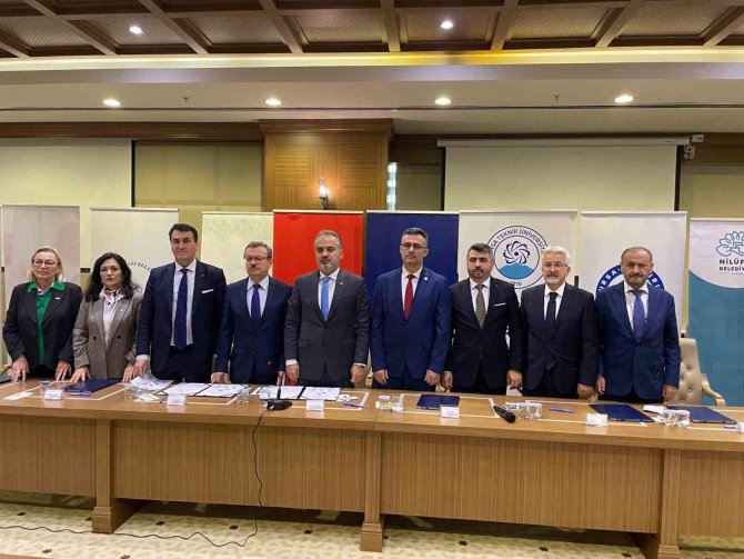 Bursa’da Riskli Binaların Röntgeni Çekilecek, Acil Adım Atılacak
