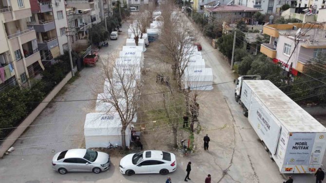 Muhtar Mahallesini Vatandaşlarla Yeniden İnşa Ediyor