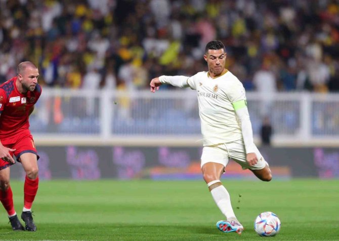 Cristiano Ronaldo, Suudi Arabistan’da Ayın Futbolcusu Seçildi