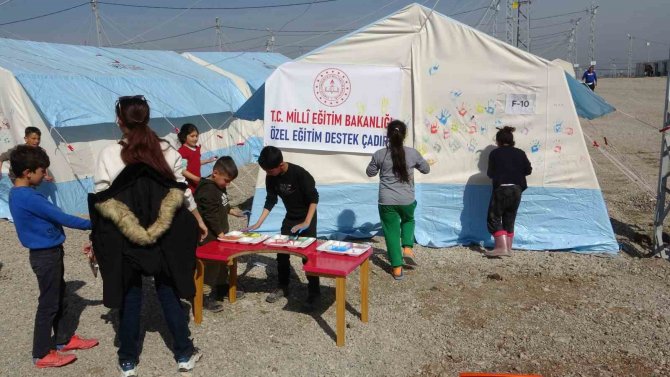 Diyarbakır’da Depremzede Çocuklara ’Mini Eğitim Kampüsü’ Kuruldu