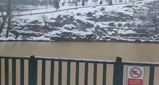 Depremde Bulanmıştı, Dünyanın En Berrak Göllerinden Biri Eski Haline Kavuştu