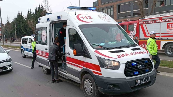 Düzce’de Takla Atan Otomobil Hurdaya Döndü: 5 Yaralı