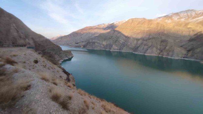 Tortum Gölü’nde Son 10 Yılın En Düşük Su Seviyesi Görüldü