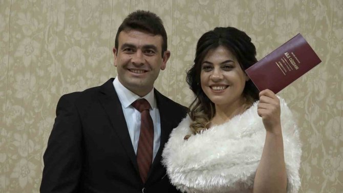 Hayalleri Enkaz Altında Kaldı, Bursa’da Hayatlarını Birleştirdiler